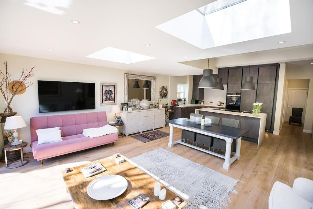 Swanky Pad In Putney Londen