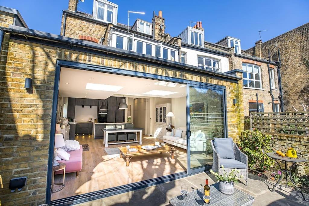 Swanky Pad In Putney Londen